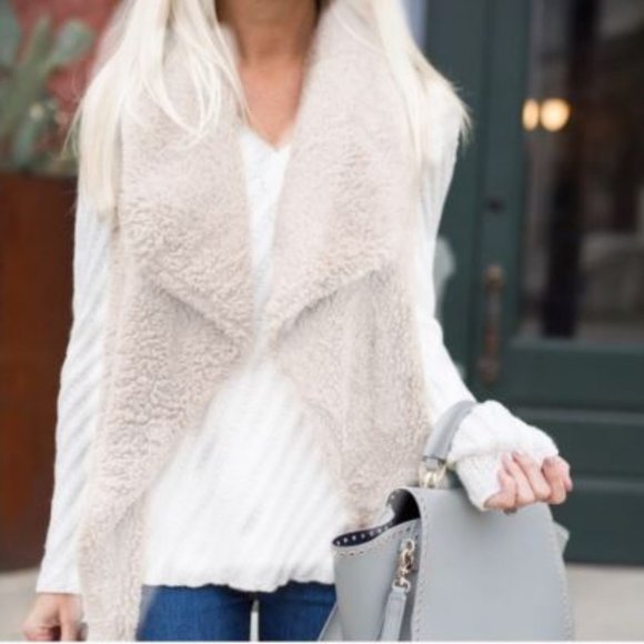 Fluffy Cream Waterfall Vest - Picture 1 of 9